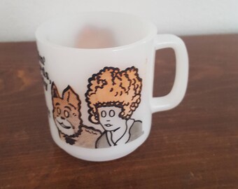 Lil Orphan Annie Mug - Milk Glass