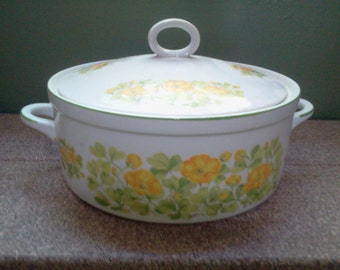 Prettty Vintage Covered Dish