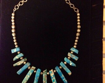 Striking Magnesite Necklace