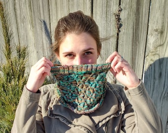 Every Which Way But Up Cowl - Digital Pattern Download