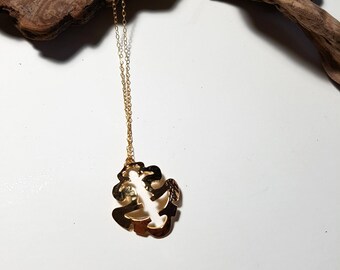 Gold plated hammered brass JOŸ necklace
