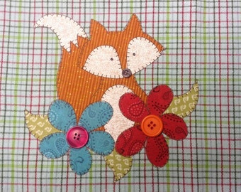 Garden Visitor Applique PDF Pattern for Tea Towel