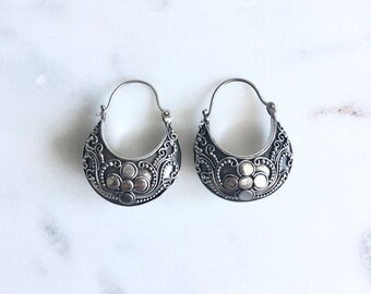 Manis Manis Silver Earrings