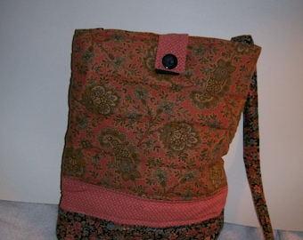 Cinnamon paisley tablet bag. ip401