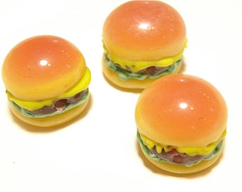 One (1) Cheeseburger Lampwork Glass Bead - Lot UU