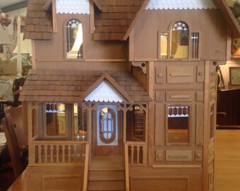 Victorian Dollhouse - Christmas Is Coming
