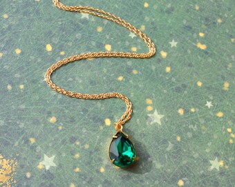 Emerald Pendant Necklace, Vintage Glass Teardrop Necklace, Emerald Green Jewelry, Gold Filled Chain Necklace, Green Glass Necklace Wife Gift