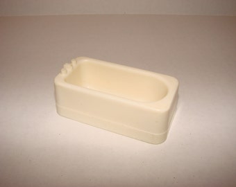 Fisher-Price Little Price white bathtub for 909 Rooms