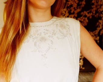 1970s cream embroidered dress with belt