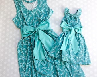 Teal Feather Mommy and Me Dresses - Mommy and Me Set - Mommy and Me Outfits - Mother Daughter Dresses - Mothers Day - Mothers Day Gift