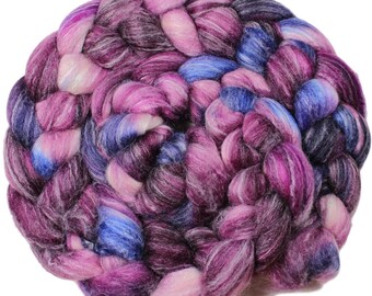 Dilly dally - hand-dyed Merino wool / bamboo / silk (4 oz.) combed top roving