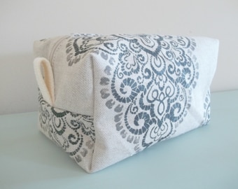 Make up Bag - Cosmetic Pouch - Lunch Bag - Wet Bag -Waterproof Bag