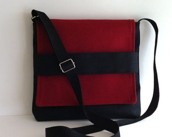 Black messenger bag Small crossbody bag Canvas side purse Women shoulderbag Vegan travel purse Black cross over purse Handmade bags Canada