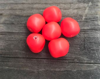 Swarovski Baroque Pearls Neon Red 12mm, 6 pieces