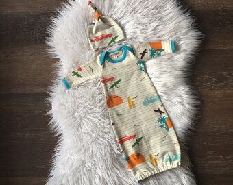 Coming home outfit boy • newborn baby going home • organic gown and hat • take home • surfing • photo outfit • baby clothes