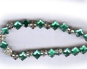 sea green vintage rose montees TWENTY FIVE 5mm square shape or 7mm on diagonal diamond shape montees, sew ons, prong set faceted crystals