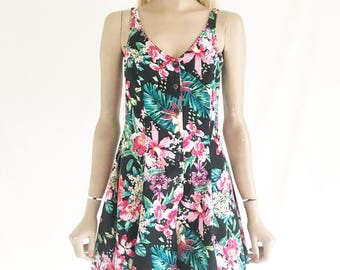 Vintage Floral Romper Playsuit. Size Small