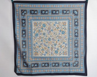 Vintage floral scarf 68cm x 67cm / 26.7" x 26.3"