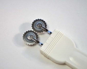 Double Tracing Wheel by Clover