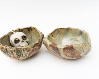 Set of 2 Small Bowls, Scrunchy Nutcups. Trinket Dishes, Small Wrinkled Pottery Bowls. Rustic, Primitive, Primitive, Pale Blue,Leaves