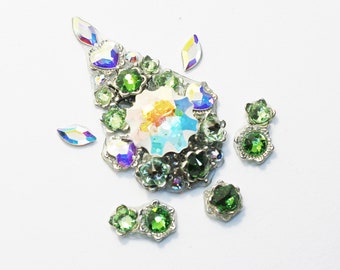 Tribal bindi of Swarovski crystals, tribal fusion bindi, indian bindi, face jewels, bellydance bindi, pink bindi