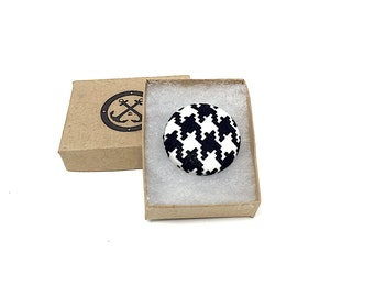 Black and White Houndstooth Lapel Pin, Magnetic Houndstooth Lapel Pin, Houndstooth Brooch, Alabama Lapel Pin, Wedding Boutonniere, Roll Tide
