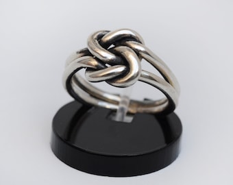 Sterling silver knot ring