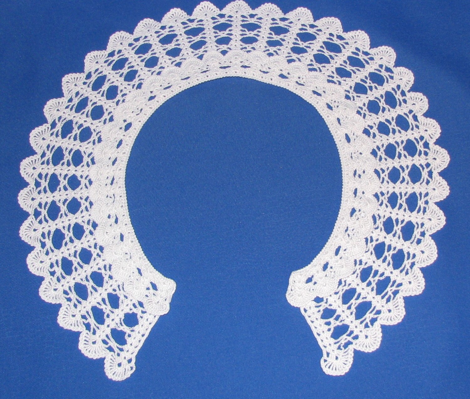 Вязаные воротнички. Воротник вязаный. Воротник кружевной вязаный. Вязаные кружевные воротнички. Воротнички крючком от валентины литвиновой.