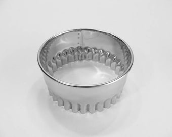 Round Fluted 3 1/4 inch Stainless Steel Cookie Cutter