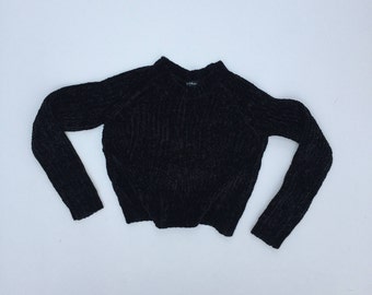 Vintage 90s black chenille cropped velvet thick jumper