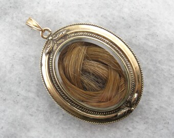 Gracious Sentiment: Antique Gold Victorian Hair Locket XPU9WW-D