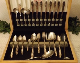 1955 Holmes Edwards Romance Pattern 63 Pc Silverplate Flatware Service for 8