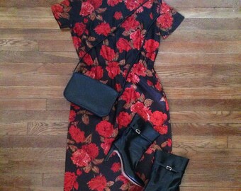 Sz M 50's Rose Wiggle Dress.