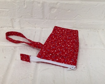 iTOVi Case / Water-Resistant iTOVi Bag / fabric zippered pouch for iTOVi / essential oils scanner pouch / small divided red floral pouch