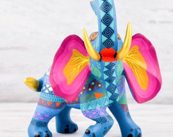 A1270 Elephant Alebrije Oaxacan Wood Carving Painting Handcrafted Folk Art Mexican Craft
