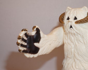 Vintage Kenner Empire Strikes Back Wampa -- Snow White