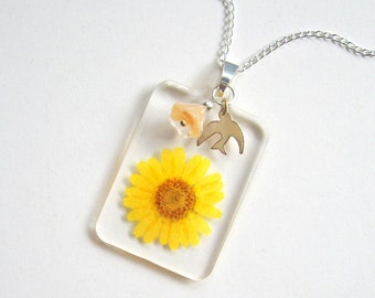 Yellow Daisy, Bell Flower, and Bird - Real Flower Garden Necklace - botanic jewelry, pressed flower, natural, Nature inspired, modern, ooak