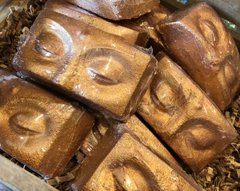 Egyptian mask bath bomb