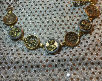 Antique buttons bracelet