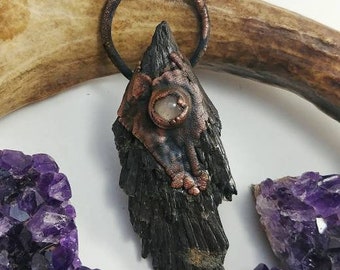 Black Kyanite Rose Quartz Pendant. Elscttoform copper necklace.
