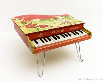 Vintage Piano Toy 70s / Piano Toy for Kids / Vintage Toys 60s 70s