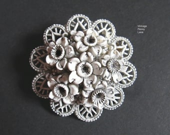 Vintage Celluloid Flower Brooch / Pin, Vintage Costume Jewelry / Jewellery