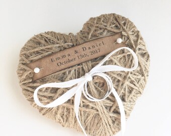 Corazón yute anillo de bodas almohada/titular-reutilización como Navidad ornamento personalizado-de la cinta o encaje de la boda ceremonia de boda anillo porta, rústico