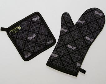 Gothic Bats Damask Oven Mitt and Pot Holder, Sets and Singles, Black and Gray, Halloween Kitchen, Goth Punk Housewares, Victorian Bats
