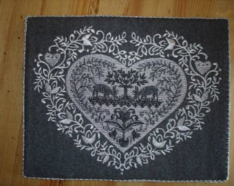 embroidered felt gray and white frame