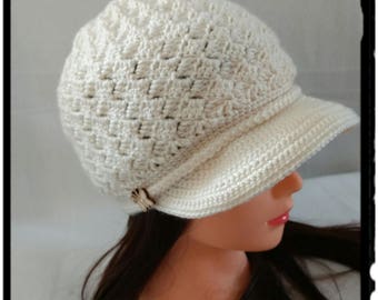 Women's Newsboy Hat / Women's Crochet Hat / Brimmed Beanie Hat / Fall Accessories / Winter Fashion / Women's Winter Hat / Crochet Winter Hat