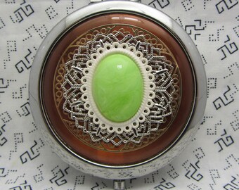 Compact Mirror Makeup Mirror Pocket Mirror Bridesmaid Maid of Honor Gift Bridal Shower Favors Comes With Protective Pouch Electric Limel