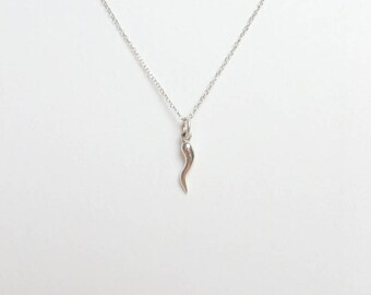 Italian Horn Necklace 14k White Gold/ Gold Italian Horn Necklace/ Horn Necklace/ Mini Horn/ Layering Necklace/ Solid Italian Horn/ Good Luck