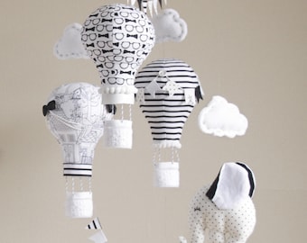 HOT AIR BALLOON Baby Mobile with little elephant, Black & White