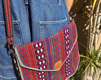 Stunning Vintage 70's Mexican Saltillo blanket style lined woven cross body / messenger purse